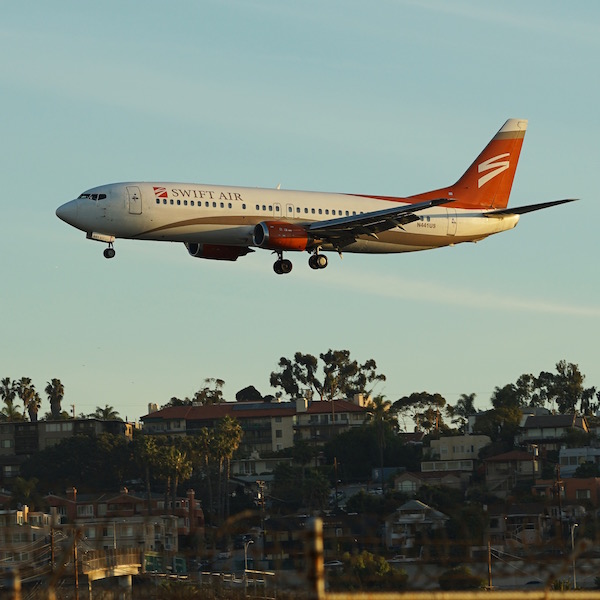 Boeing 734 with Swift Air livery